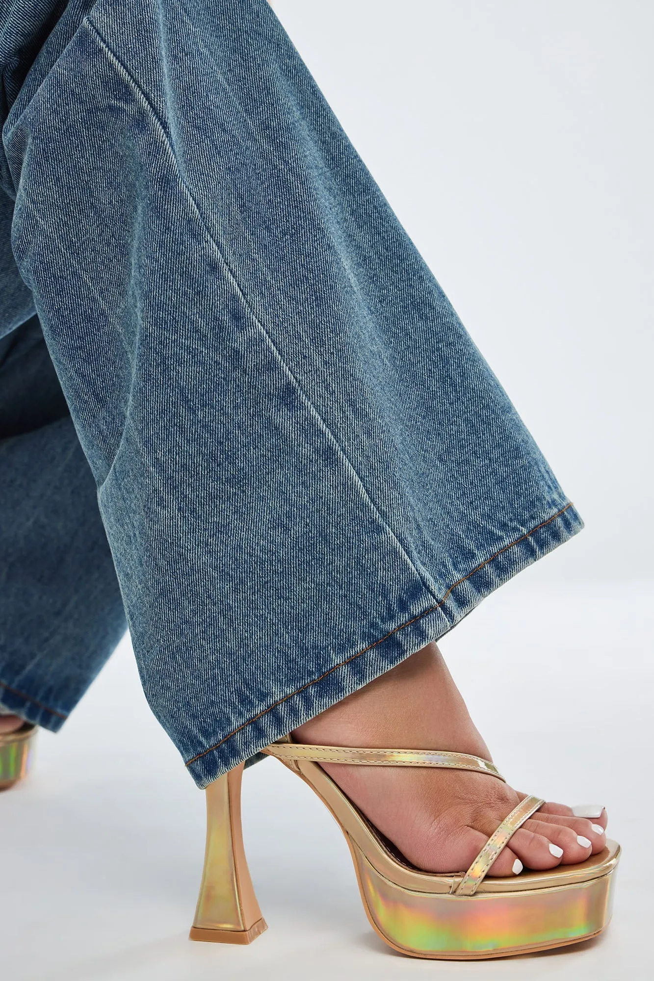Amozae-Andrea Platform Block Heels - Gold