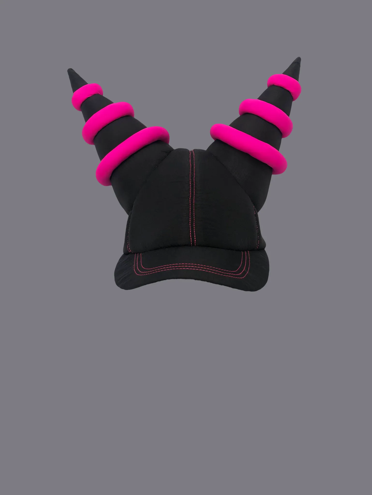 CAP WITH SPIKES