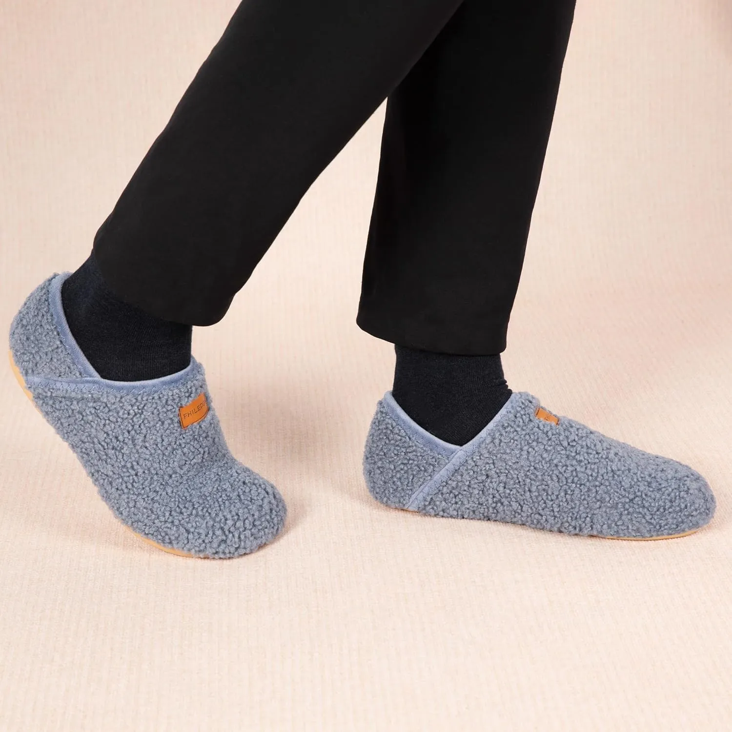 House Slippers for Women Soft-Lightweight House Shoes Mens Furry Slippers Socks with Rubber Sole for Indoor Outdoor Use