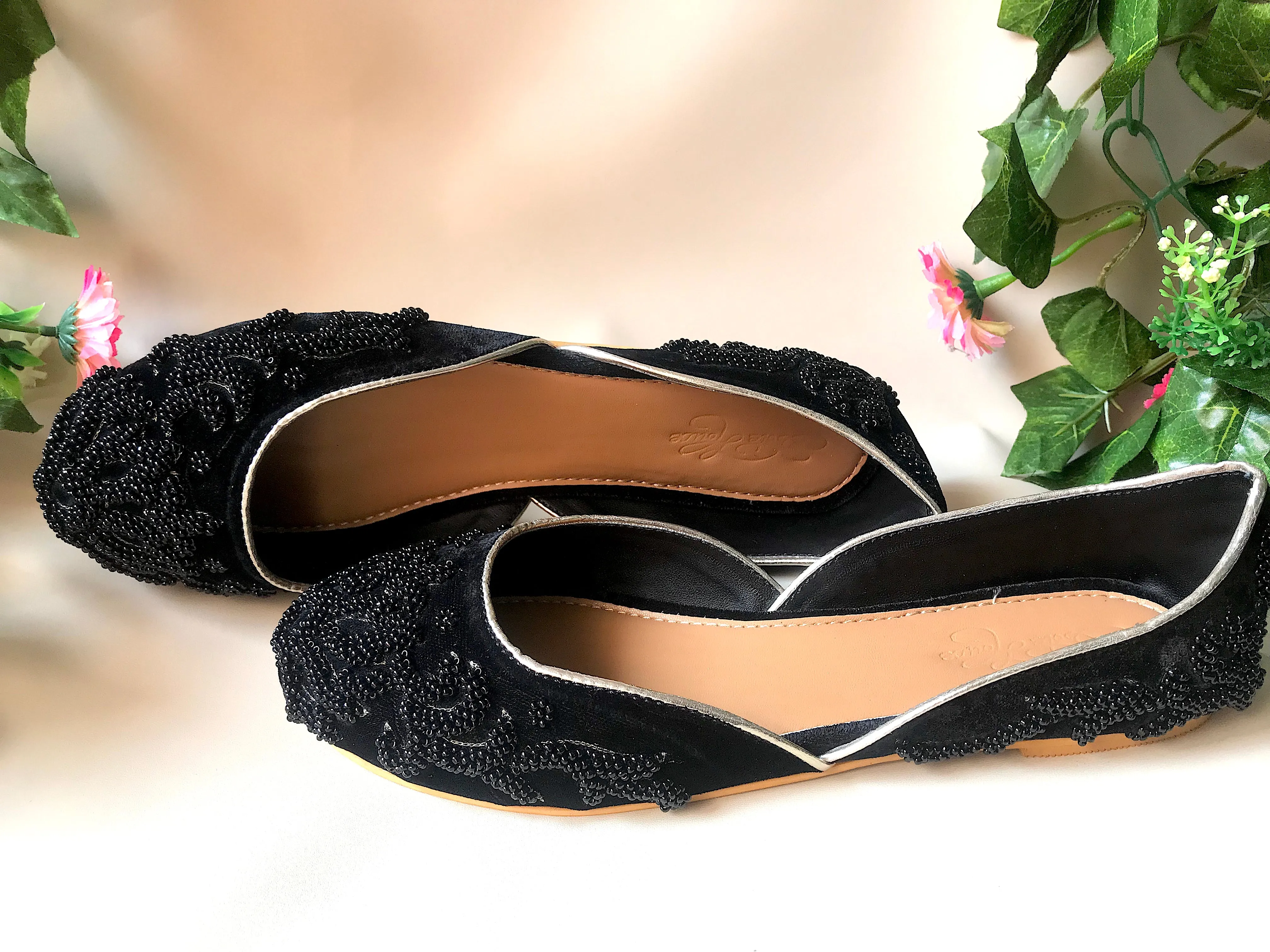Shaina -Black