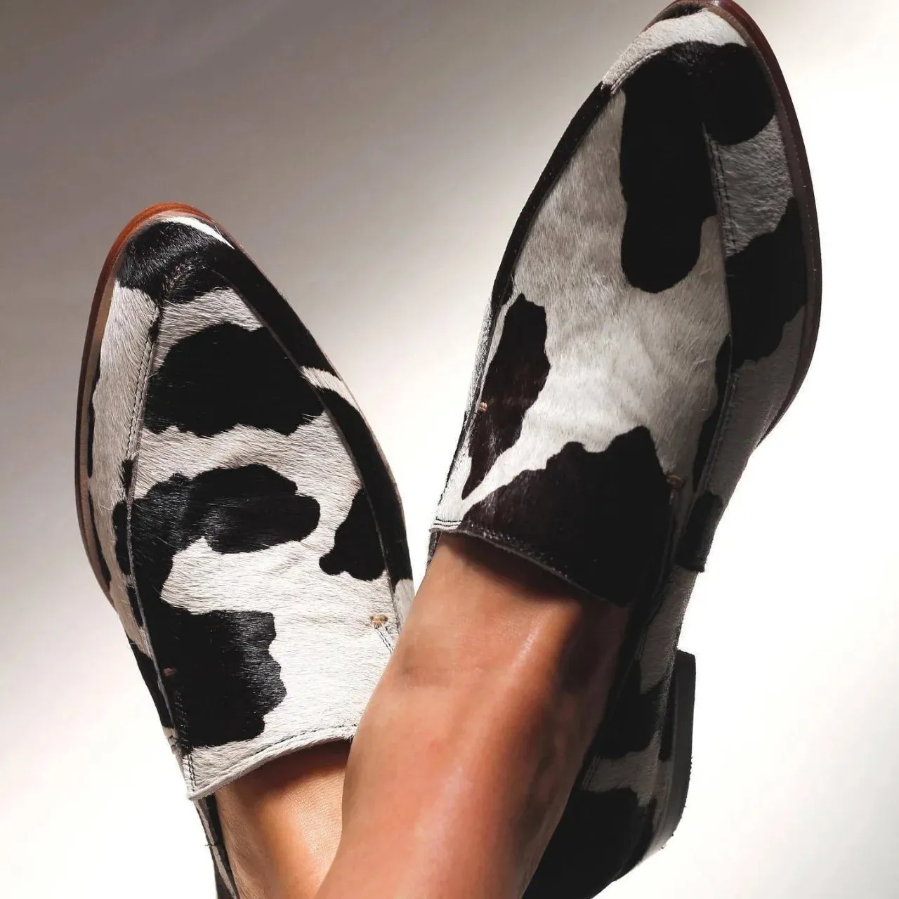 TAVIMART  -  Cow Pattern Pointed Toe Casual Flat Loafers Women Boat Shoes Shallow Single Shoes
